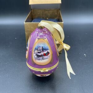 Mr. Christmas Musical Egg Ornament Porcelain Valerie Parr Hill